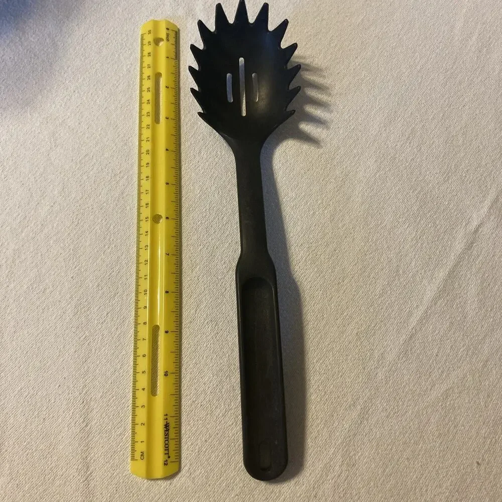 Pampered Chef Pasta Spoon Slotted Black Nylon Cooking Spoon 428° Spaghetti #2319